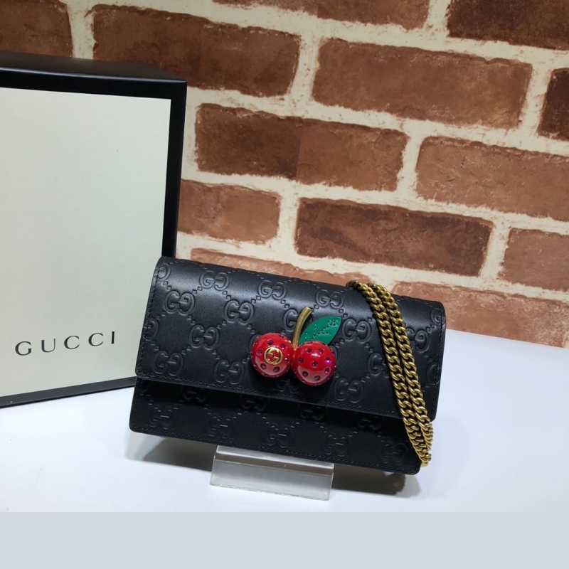 G*u*i wallets & purse